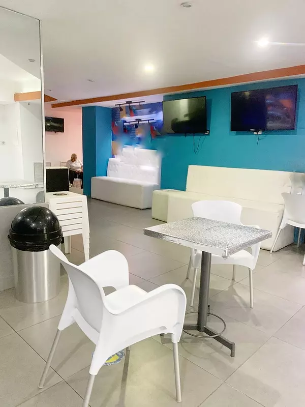 oficinas y locales comerciales - Local en Piantini primer nivel  5