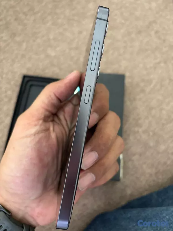 celulares y tabletas - Vendo Samsung Galaxy S24 como nuevo 7