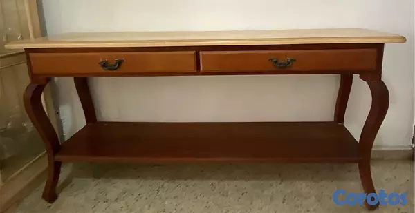 muebles y colchones - Mesa parson
Caoba con técnica aplicada
63”de largo x 13” de profundidad 
