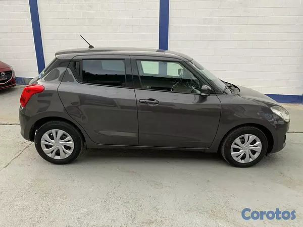 carros - SUZUKI SWIFT  4