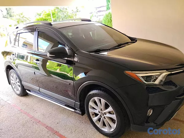 jeepetas y camionetas - TOYOYA RAV4 LIMITE 4X4 AÑO 2017 1