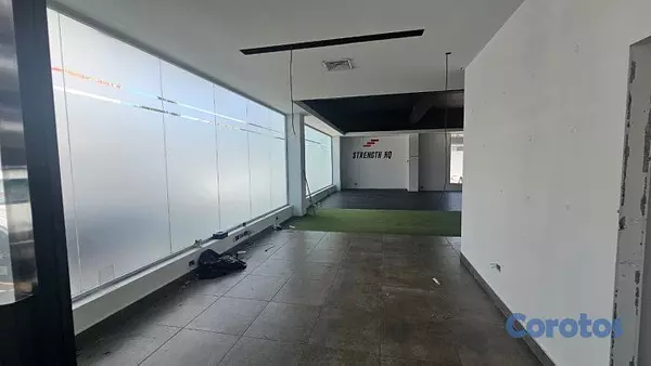 oficinas y locales comerciales - Commercial Space for Lease at Plaza Metropolitana  2