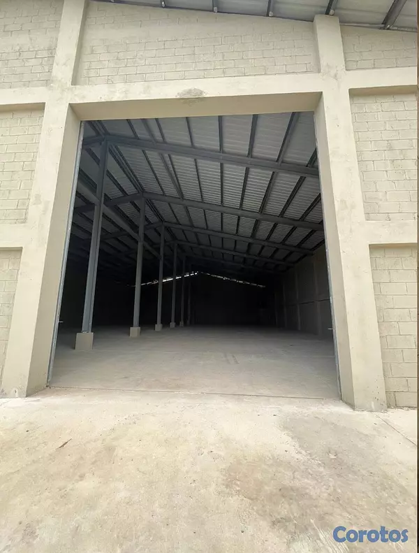 solares y terrenos - NAVE COMERCIAL 4