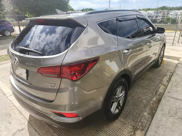 jeepetas y camionetas - hiunday santa fe 2017 4
