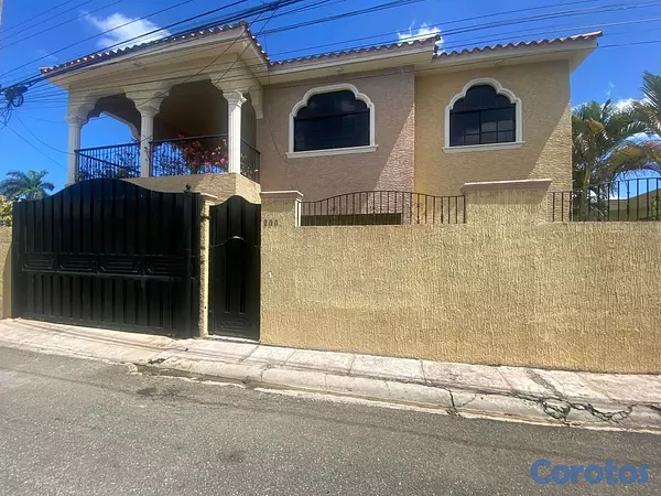 casas - casa en residencial tranquilo en puerto plata  5