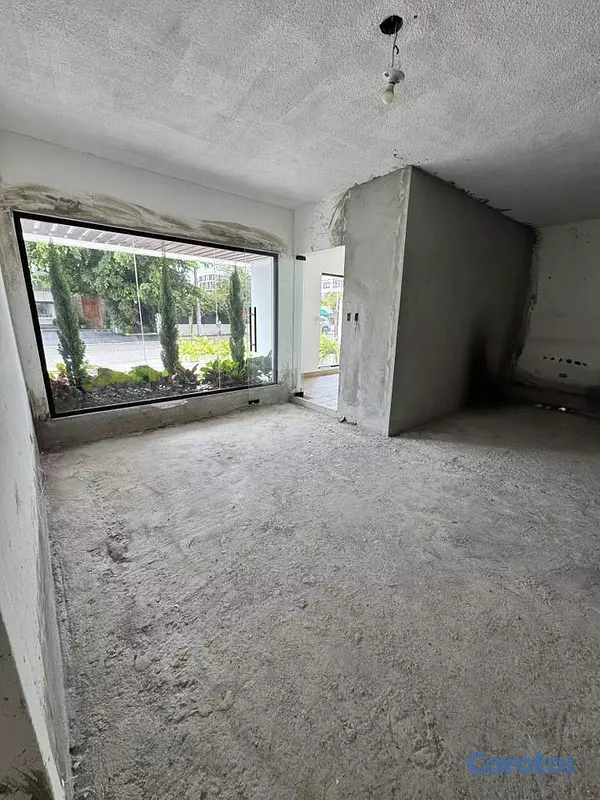 oficinas y locales comerciales - Local comercial de 135mt2 en alquiler en Mirador S 6