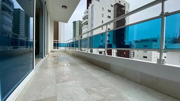 apartamentos -  Vendo Apartamento en el 9no nivel en el SERRALLE  4