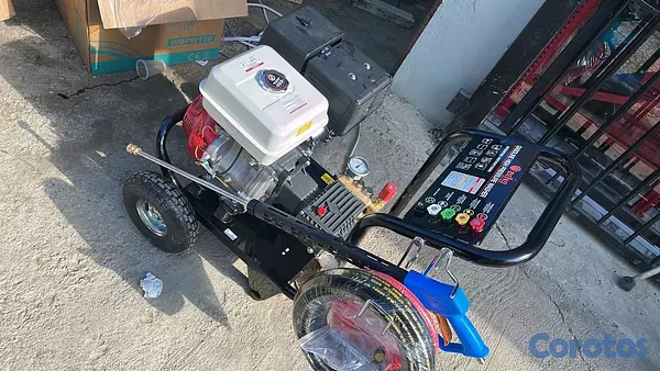 accesorios para electronica - Hidrolavadora industrial de gasolina de la marca beno de 3,600 psi 
 2