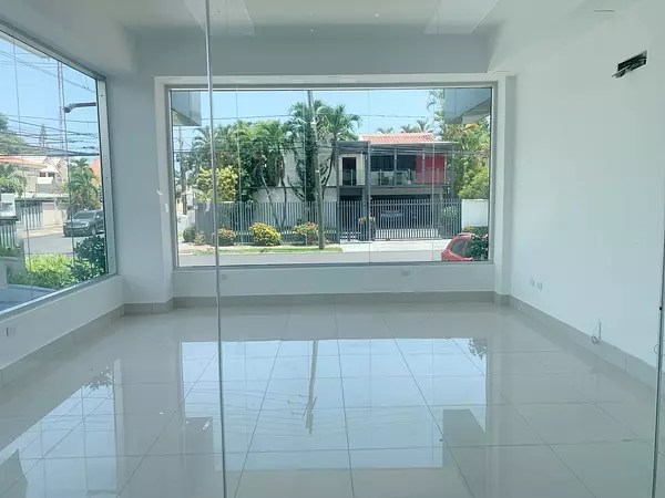 oficinas y locales comerciales - local en primer nivel prados  4