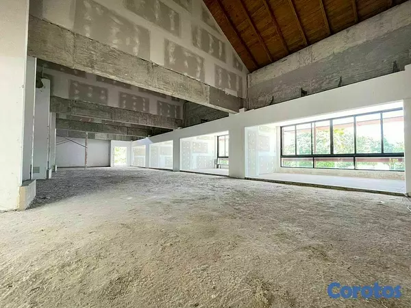 oficinas y locales comerciales - Local en renta para oficina en Bávaro  2
