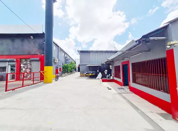 oficinas y locales comerciales - Nave en Herrera  4