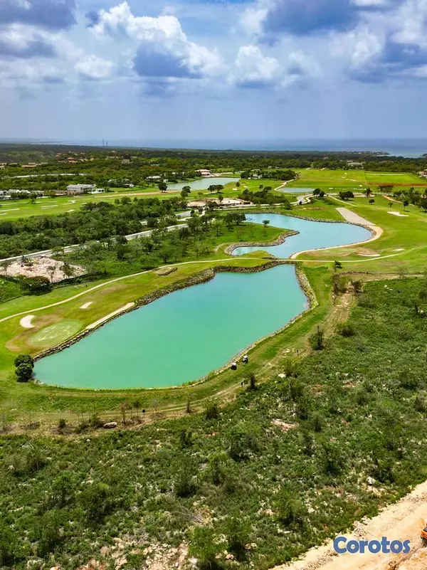 solares y terrenos - En Venta Solar en Casa de Campo la Romana con Confotur de  3735m2 3