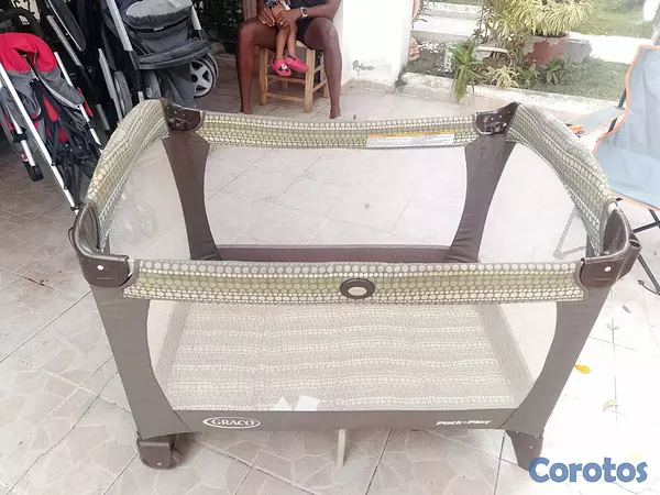 coches y sillas - Se vende Corral Graco en excelentes condiciones 1
