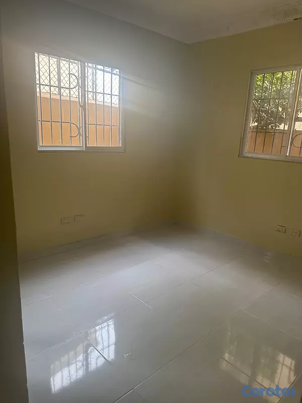 casas - Alquilo casa en la cienega el km 14 $23,000 un pri 15