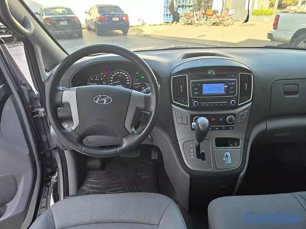 jeepetas y camionetas - HYUNDAI GRAND STAREX 2021 GRIS 14