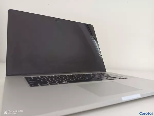 computadoras y laptops - MacBook Pro 4