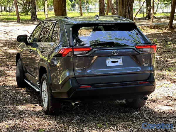 jeepetas y camionetas - Toyota RAV4 XLE 2022 5