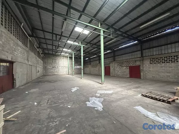 oficinas y locales comerciales - Nave en alquiler 4,300mt2 en Mendoza SDE
ALQUILER
US$ 34,400 4