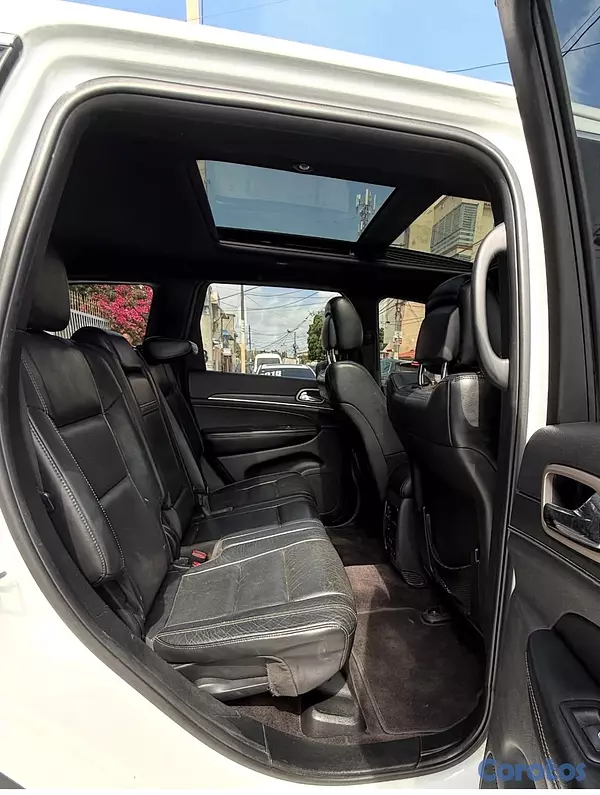 jeepetas y camionetas - Jeep Gran Cherokee Limited 2017 4