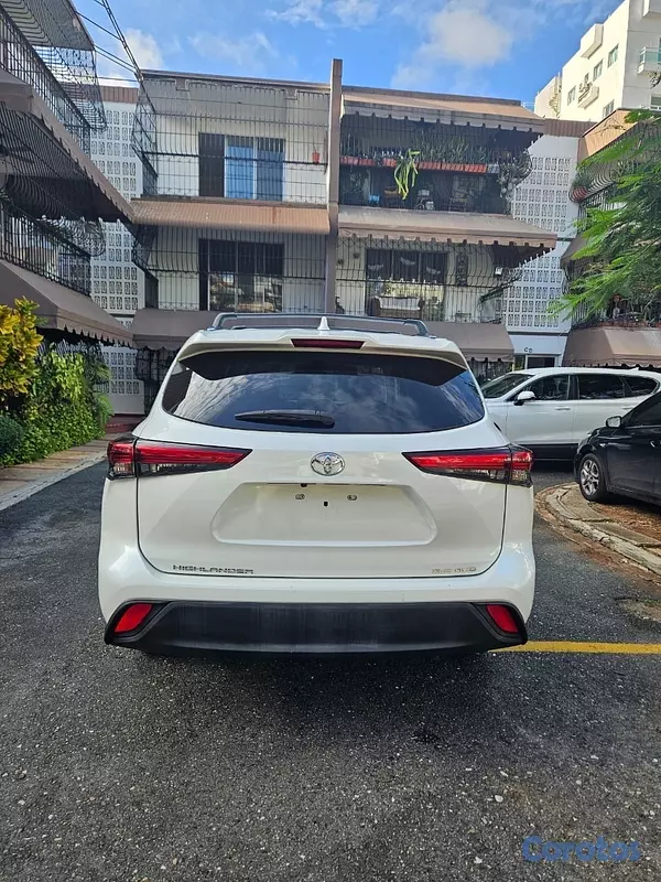 jeepetas y camionetas - Toyota Highlander XLE 2020 3