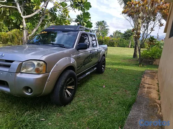 jeepetas y camionetas - Nissan Frontier 2004, como la ve en la foto.
 4