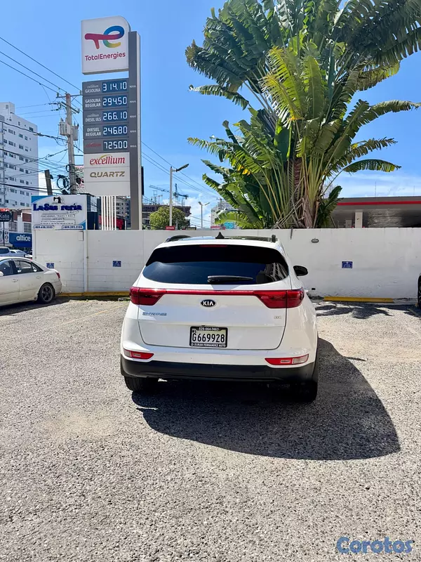 jeepetas y camionetas - Kia Sportage 2018 Única Dueña  12