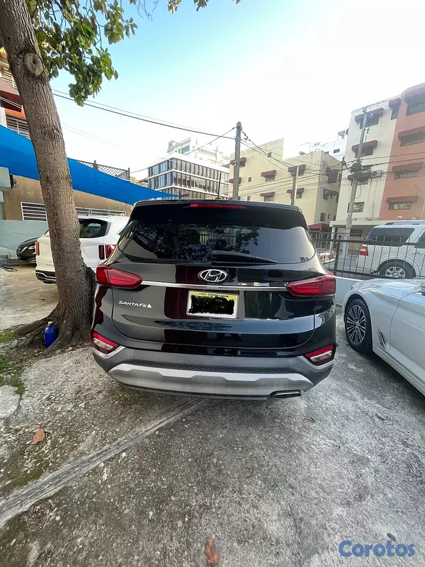 jeepetas y camionetas - Hyundai Santa Fe SE 2020 3