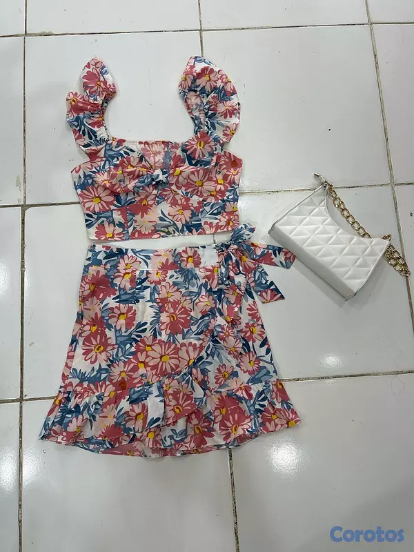 ropa para mujer - Venta de Caja de Ropa de Hombre y de Mujer incluye zapatos , tenis , Tacones  7