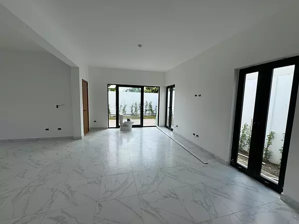casas - Casa Disponible en Las Carmelitas  2