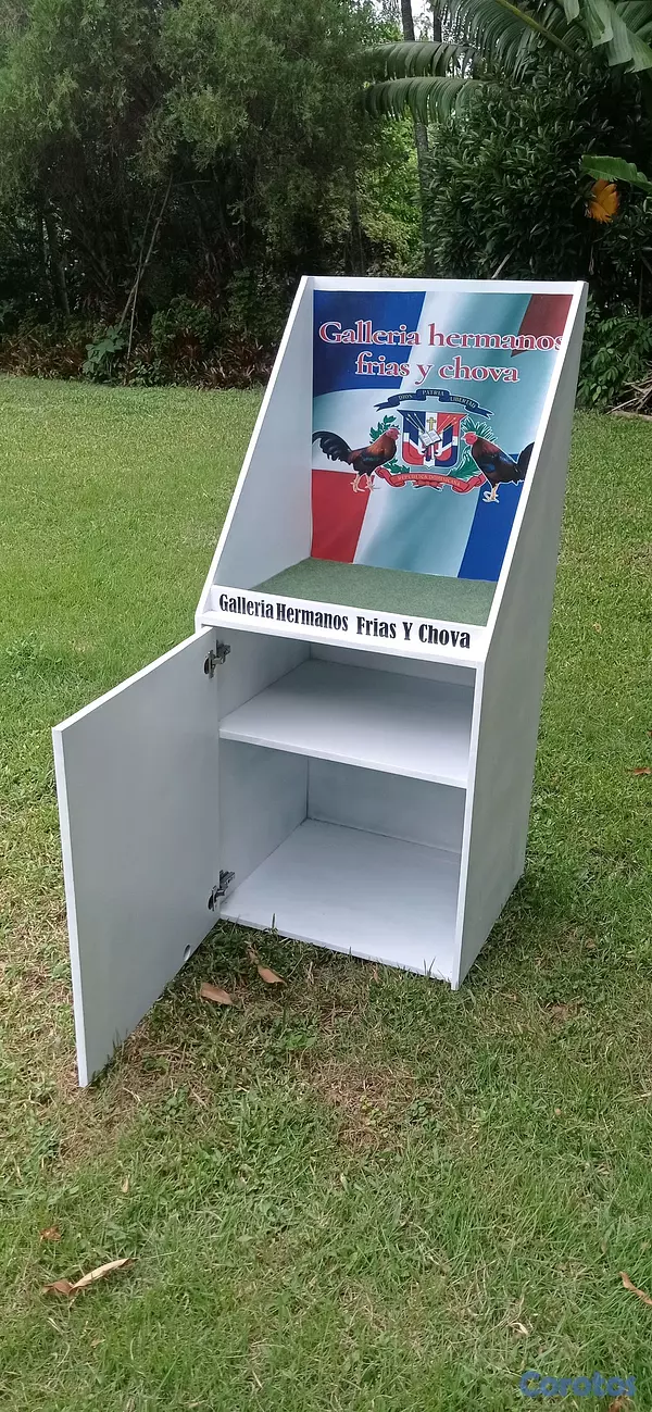 animales y mascotas - exhibidor para gallos con gavetas  2