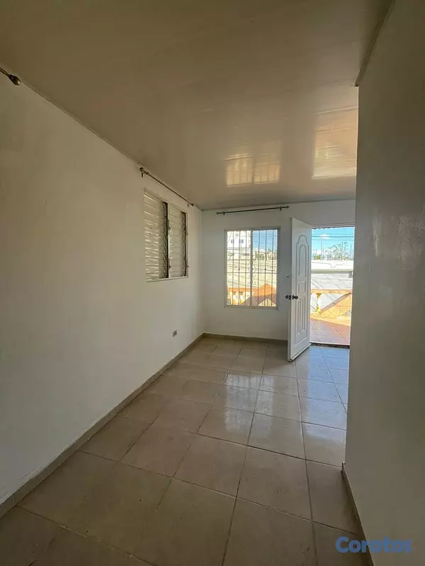 casas - Vivienda multifamiliar de oportunidad próxima al J 8