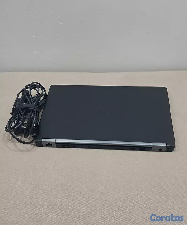computadoras y laptops - Laptop Dell i7 128GB SSD M.2 4GB DDR4 Bateria mala 5
