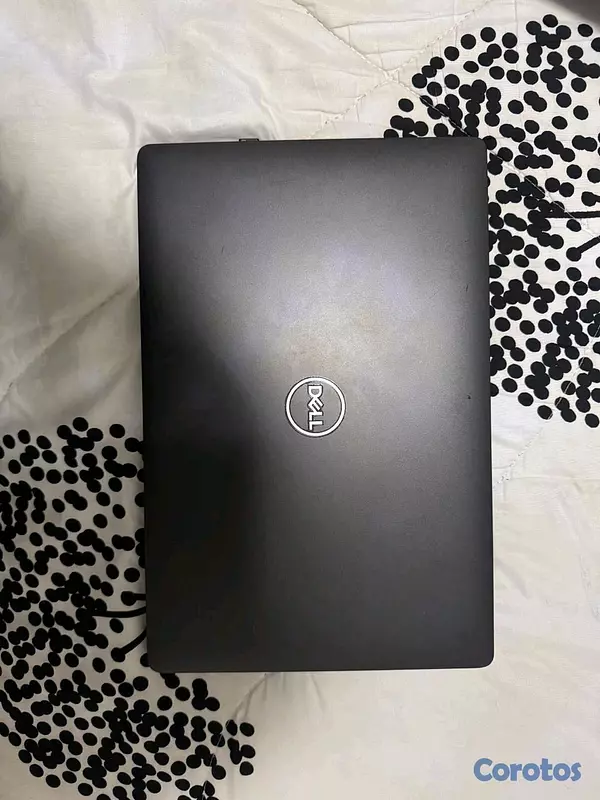 computadoras y laptops - Se vende lapto Dell Latitude 5500 i5 8va Generación (Pantalla Táctil)  2