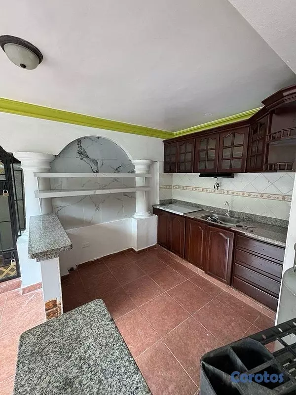 casas - Casa en venta con piscina en Lucerna  6