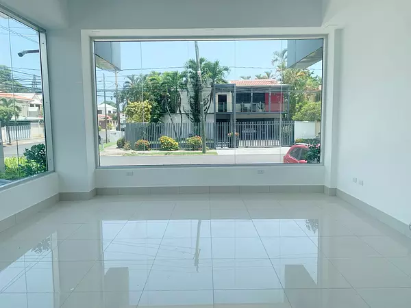 oficinas y locales comerciales - local en primer nivel prados  5