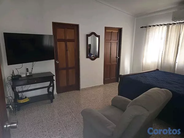 casas - Vendo Casa de 2 niveles en Colinas del Seminario  3