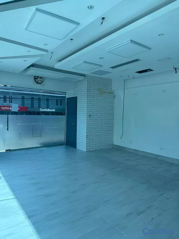 oficinas y locales comerciales - Local Comercial en Alquiler Primer Nivel  – El Mil 7