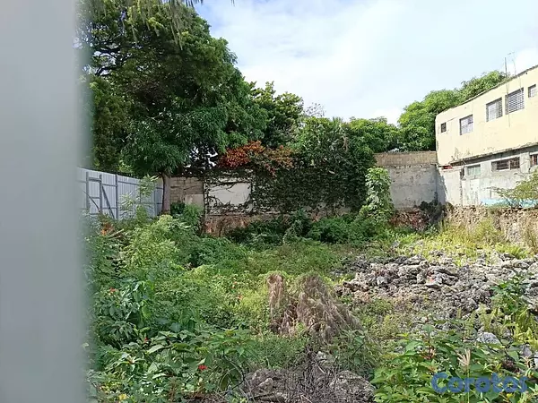 solares y terrenos - Terreno de 425 m² en El Cacique, Ideal para Proyec 6