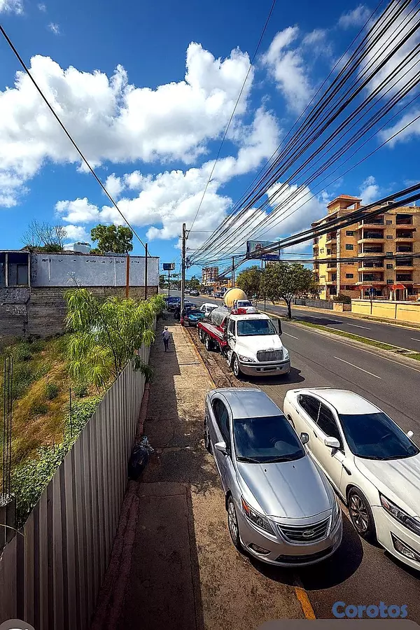 solares y terrenos - Solar Comercial en Venta de 785 M2 en Avenida Los  3