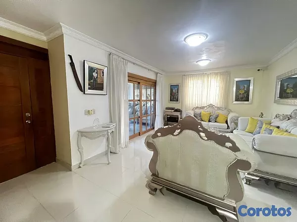 casas - venta de casa en la autopista de san Isidro brisa oriental Santo Domingo este  7