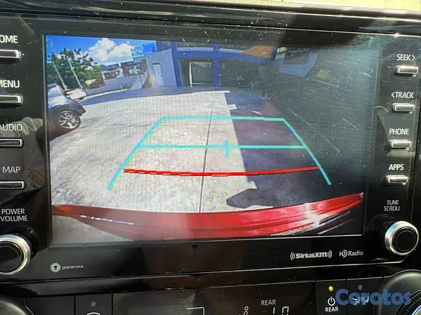 jeepetas y camionetas - Toyota highlander XLE  2020 4