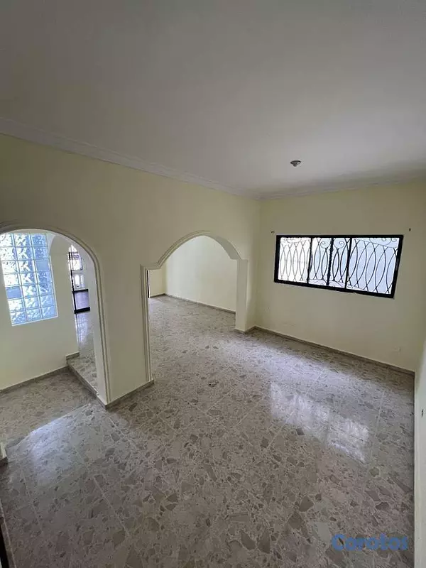 casas - Casa de dos niveles en Colinas de los Rios 5