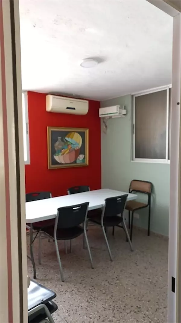 oficinas y locales comerciales - Local amplio segundo nivel ens Quisquella 6