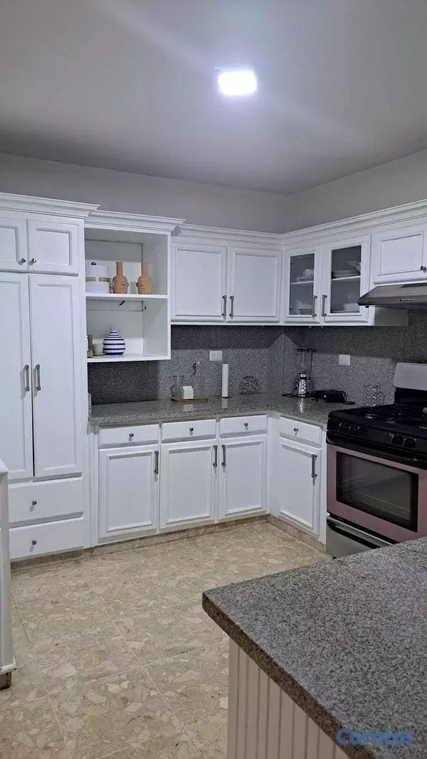 apartamentos - 🔵Alquilo apartamento 3er piso  amueblado en Pianti 6