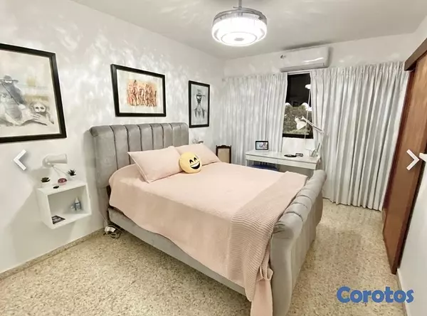 apartamentos - Venta espacioso apart.,
Remodelado, con vista al mar! (6to. piso). 3