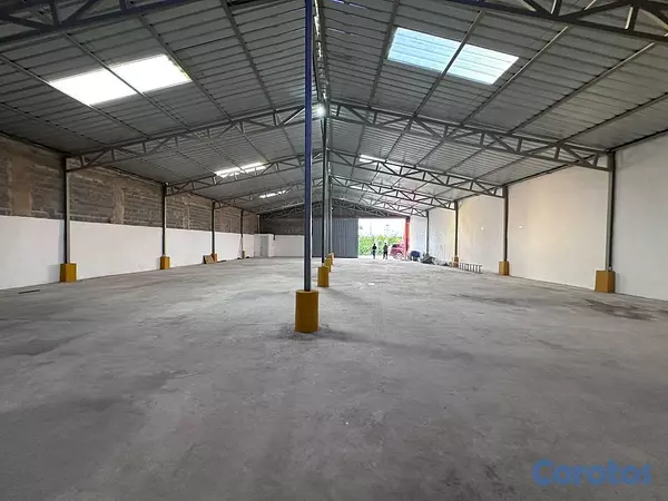 otros inmuebles - Vendo/Alquilo Nave industrial en Las Américas 6