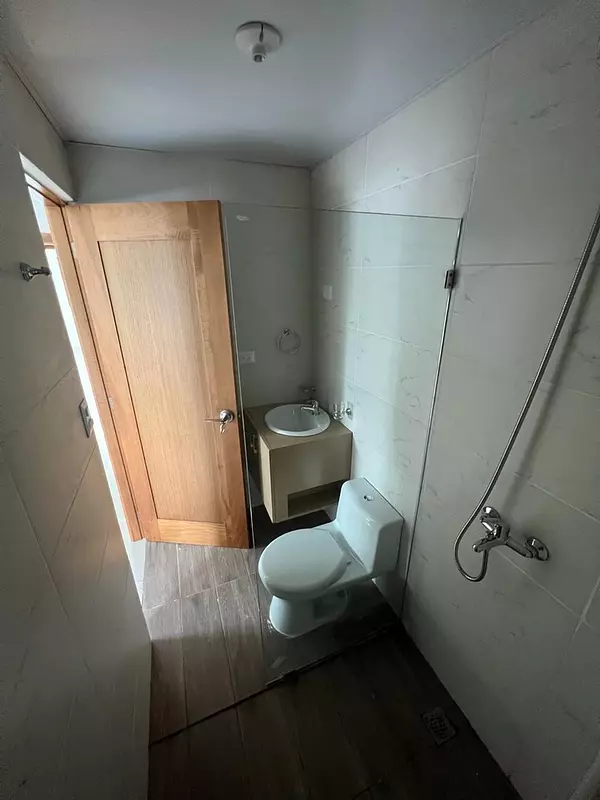 apartamentos - Apartamento 1er Nivel con Patio proximo al HOMS  5