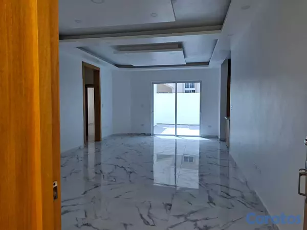 casas - Moderna casa con piscina con una excelente ubicación nueva  5