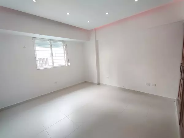 apartamentos - Apartamento en Venta
 SERRALLES
USD 240,000.00
Mantenimiento: RD$12,000.00
 8