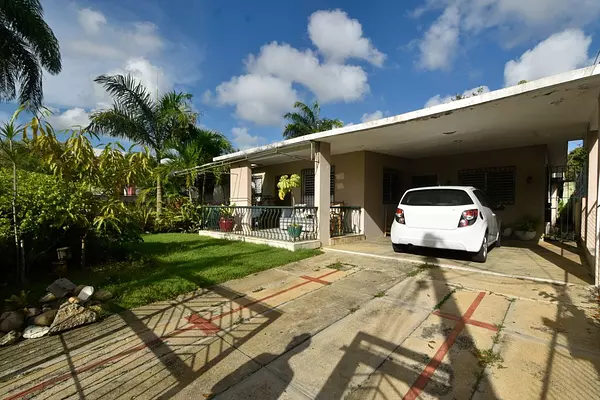 casas - VENDO CASA-SOLAR EN LOS PREDOS EN OPORTUNIDAD  3